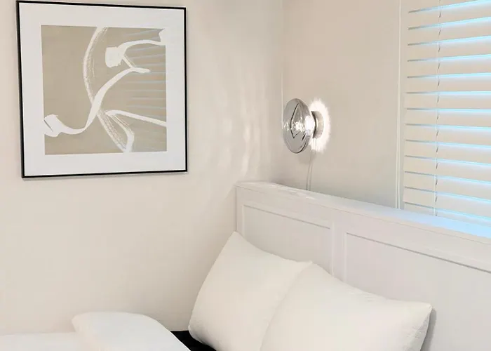 Extra Large, 4 Minutes To Unju Station, 9 Minutes To Yeoksam Station, Gangnam, Seolleung, Coex, Apgujeong, Cheongdam, 1 Minute To Convenience Store, Parking, Luggage Storage, Pickup * ソウル特別市