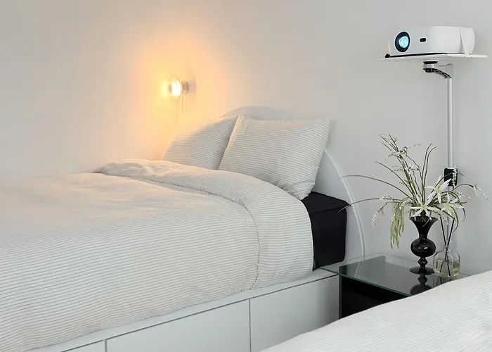 ヴィラ Extra Large, 4 Minutes To Unju Station, 9 Minutes To Yeoksam Station, Gangnam, Seolleung, Coex, Apgujeong, Cheongdam, 1 Minute To Convenience Store, Parking, Luggage Storage, Pickup