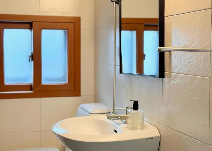 ヴィラ Extra Large, 4 Minutes To Unju Station, 9 Minutes To Yeoksam Station, Gangnam, Seolleung, Coex, Apgujeong, Cheongdam, 1 Minute To Convenience Store, Parking, Luggage Storage, Pickup