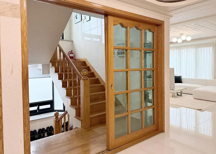 Extra Large, 4 Minutes To Unju Station, 9 Minutes To Yeoksam Station, Gangnam, Seolleung, Coex, Apgujeong, Cheongdam, 1 Minute To Convenience Store, Parking, Luggage Storage, Pickup ヴィラ *